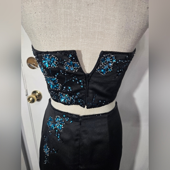 Jovani 2 Piece Corset And Skirt Set Black Withe Beaded And Sequins Detail Sz 2 - Picture 7 of 16